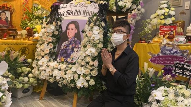 phi-nhung-long-nhat-4