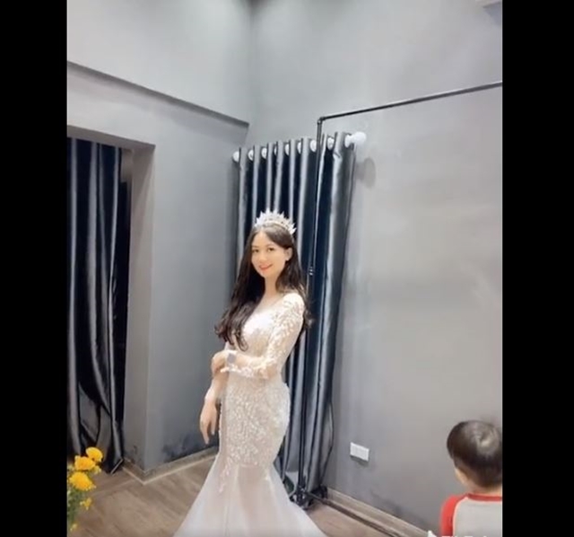 vu-thi-anh-thu-ve-nha-di-con-2