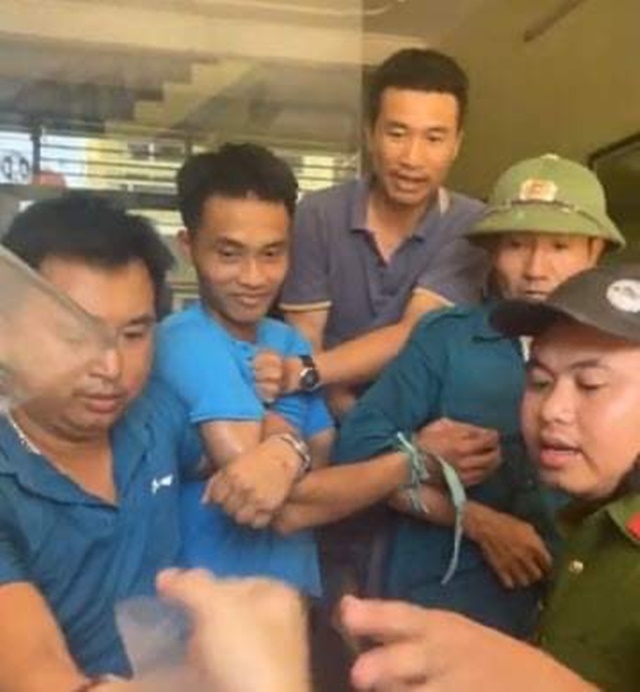 trieu-quan-su-bi-bat-2