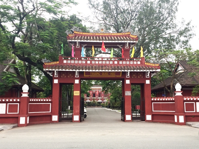 truong-quoc-hoc-hue-2