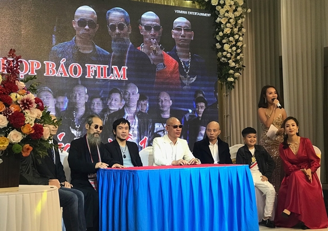 gia-dinh-dai-gia-duong-nhue-2