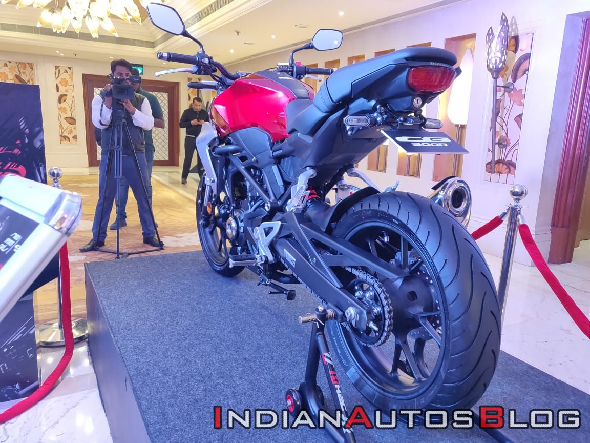 Honda CB300R 2021 g&acirc;y sốt v&igrave; ngoại h&igrave;nh qu&aacute; đẳng cấp