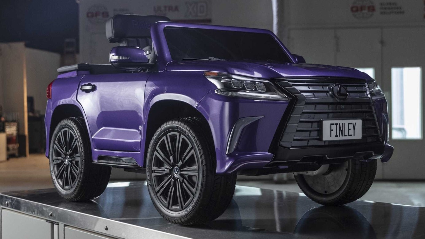 Lexus LX570 bất ngờ có phiên bản mui trần với màu sơn tím độc nhất vô nhị