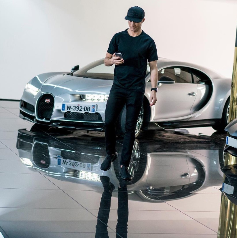 Giữa m&ugrave;a dịch, Cristiano Ronaldo vừa bỏ ra 200 tỷ để tậu si&ecirc;u xe chỉ c&oacute; 10 chiếc tr&ecirc;n thế giới