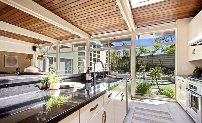 biệt thự Brie Larson