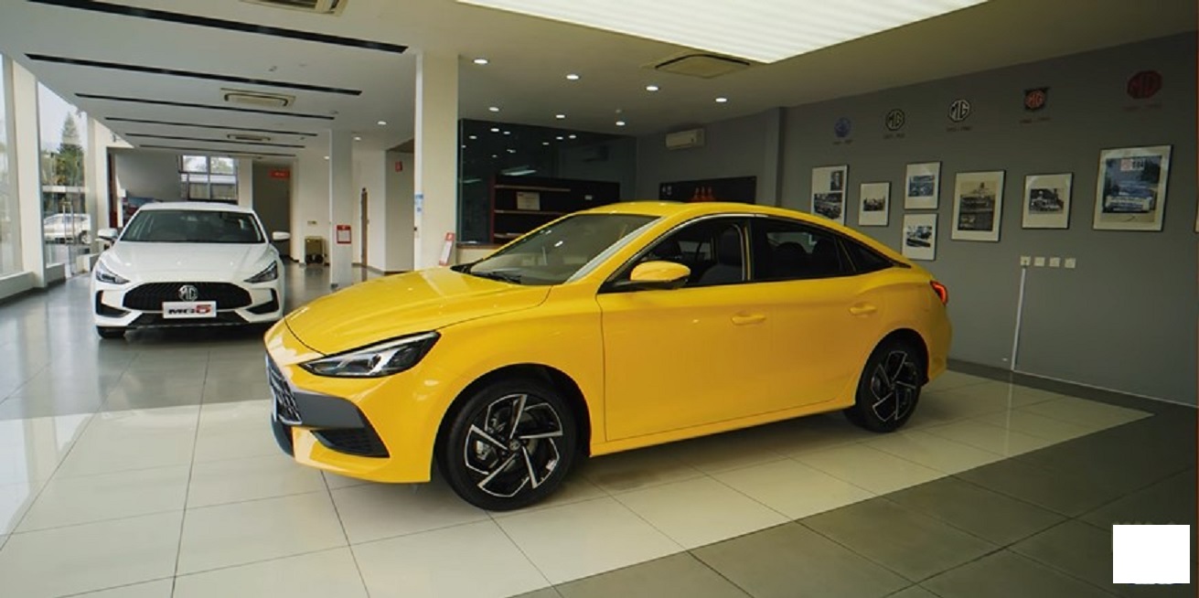 Cận cảnh MG5 2022 vừa về đại lý Việt: Thiết kế mãn nhãn, trang bị ngập ...