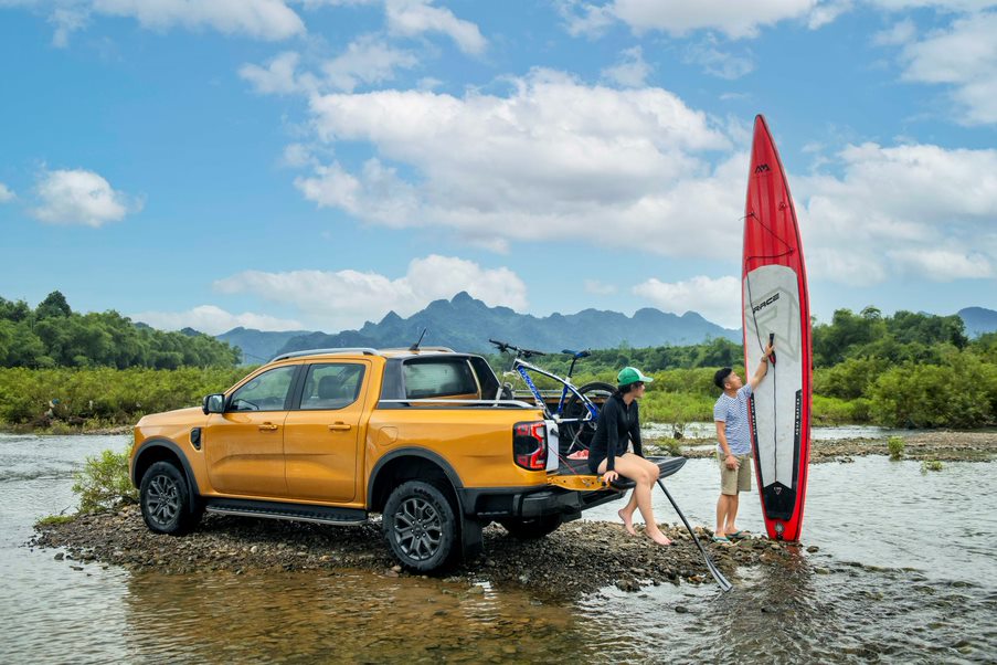 New generation Ford Ranger announced the price: The pickup that breaks all limits is about to be launched in Vietnam