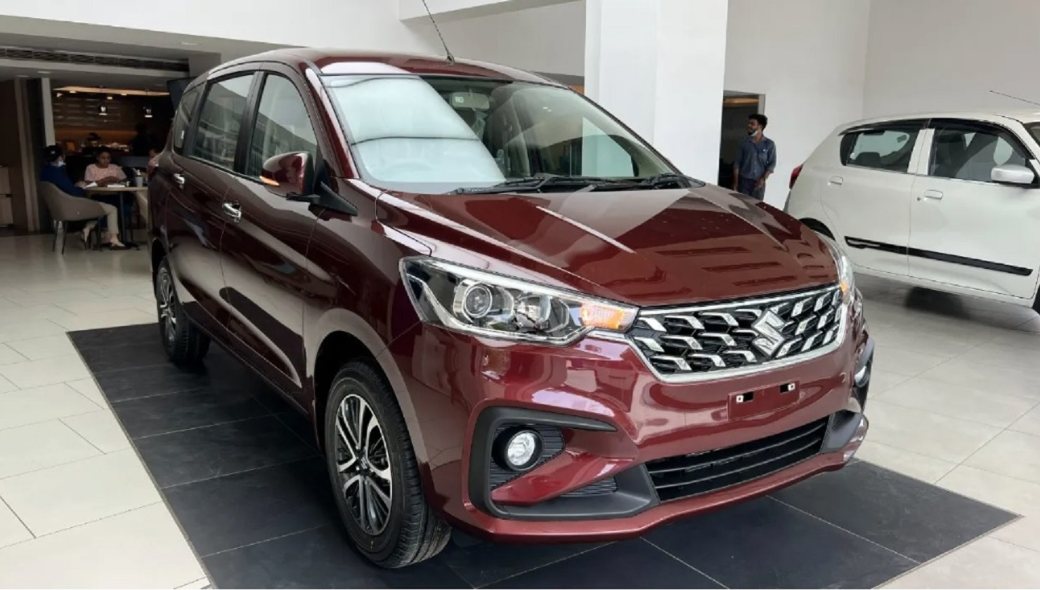 More MPV models priced at 428 million are about to be launched for Vietnamese customers, which have superior advantages over Mitsubishi Xpander