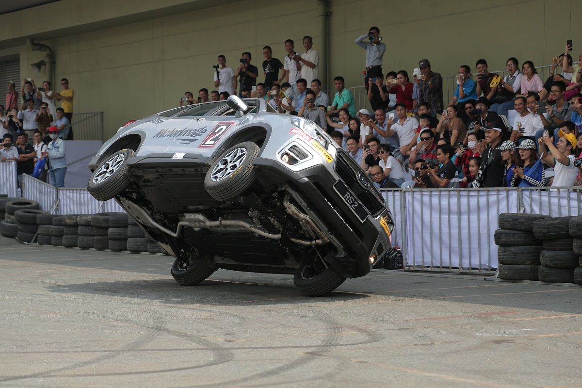 Siêu Trình Diễn Ô Tô Mạo Hiểm Subaru Russ Swift Stunt Show Chính Thức ...