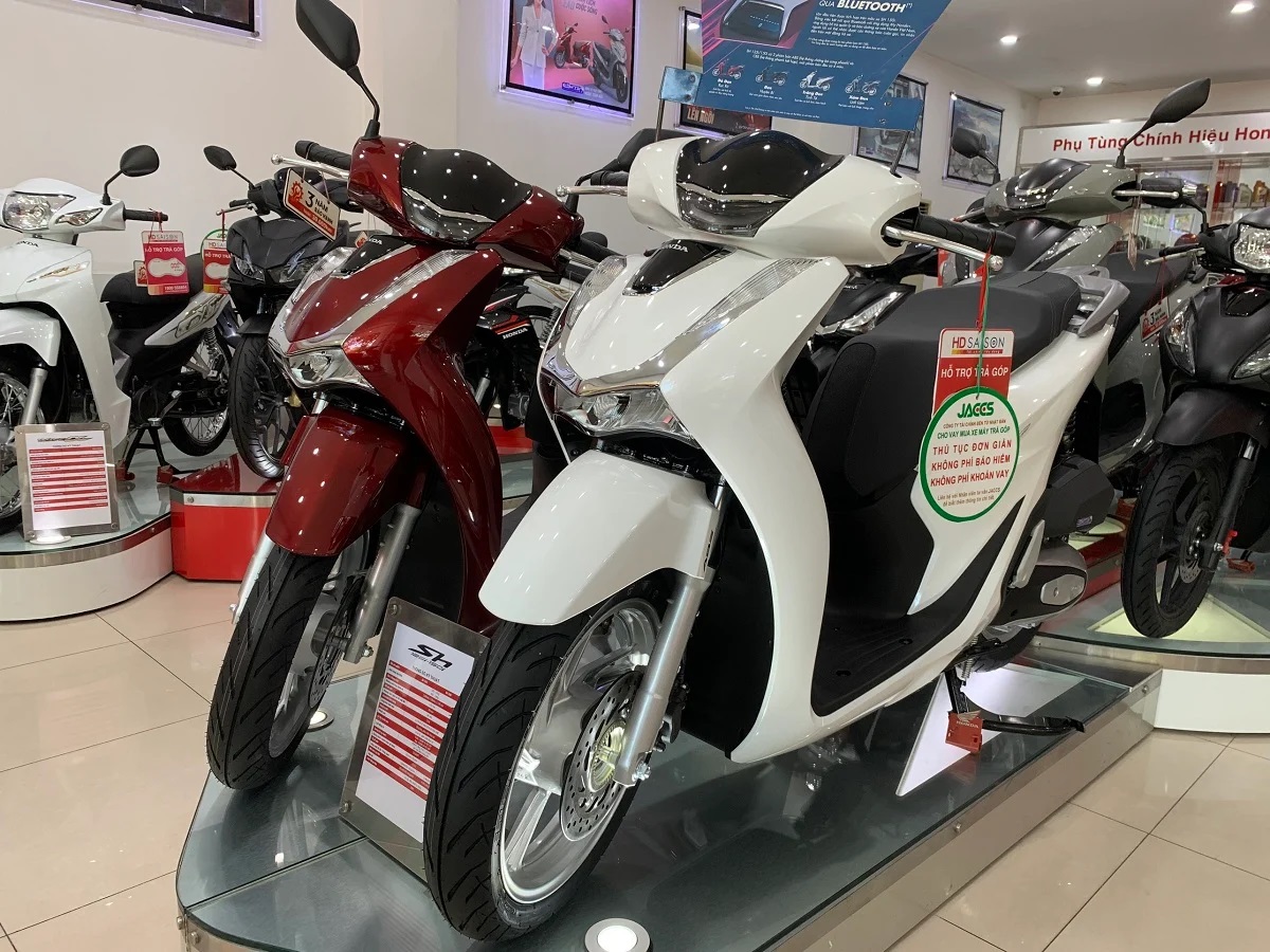 Honda SH 2022 is in short supply at the dealer, the price of the car is pushed to a high level