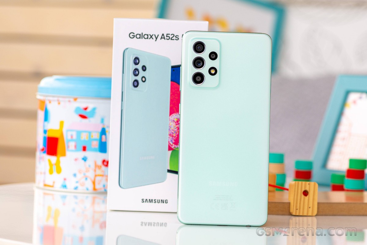 Galaxy A52s 5G top mid-range Android with a huge sale of less than 8 million causing a fever
