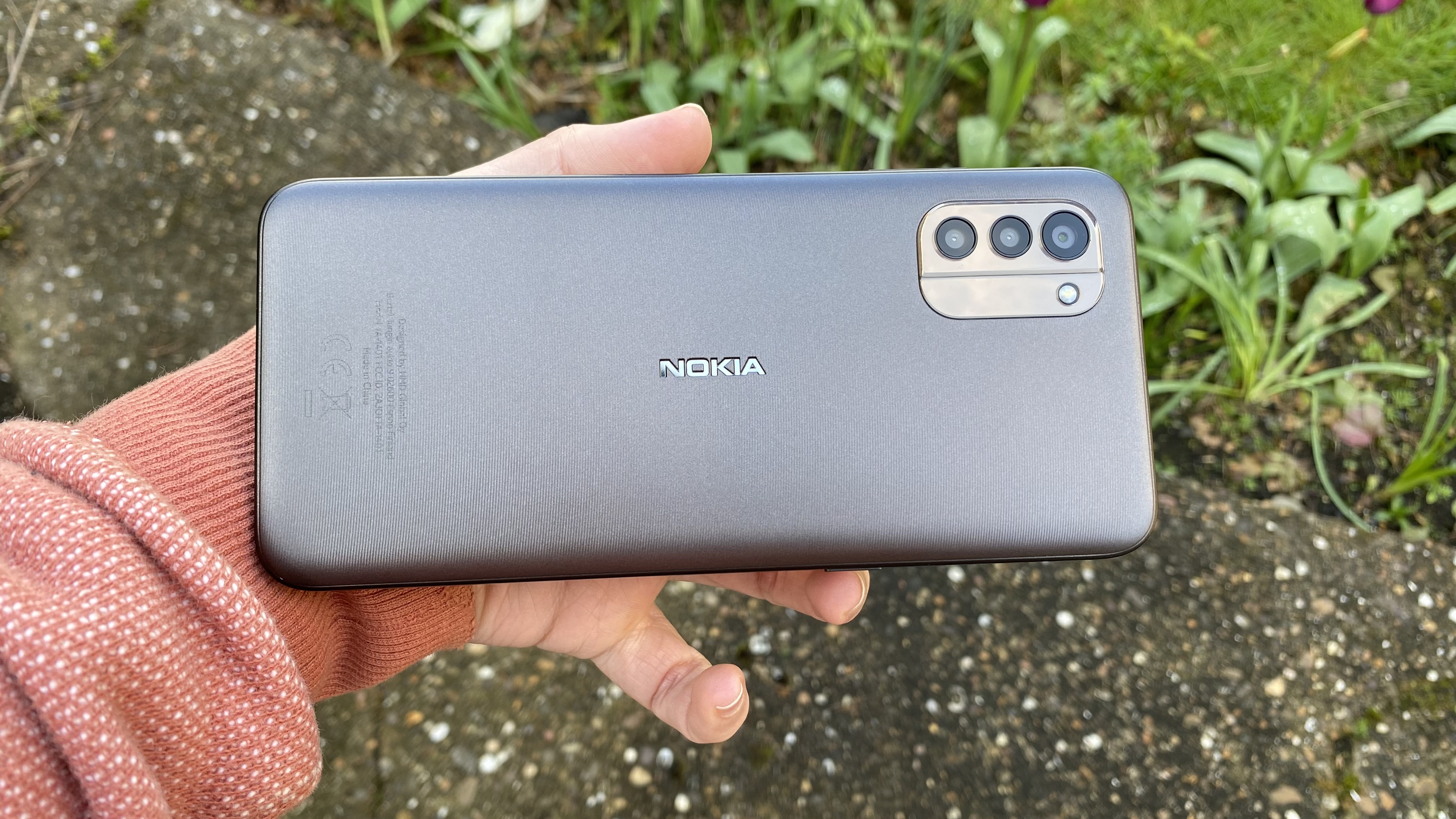 The latest Nokia G11 price in December dropped sharply, so cheap that it made the Galaxy A04 panic