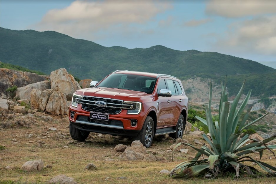 Ford Vietnam upgrades Everest 4×2 Titanium version with a safe and smart technology package