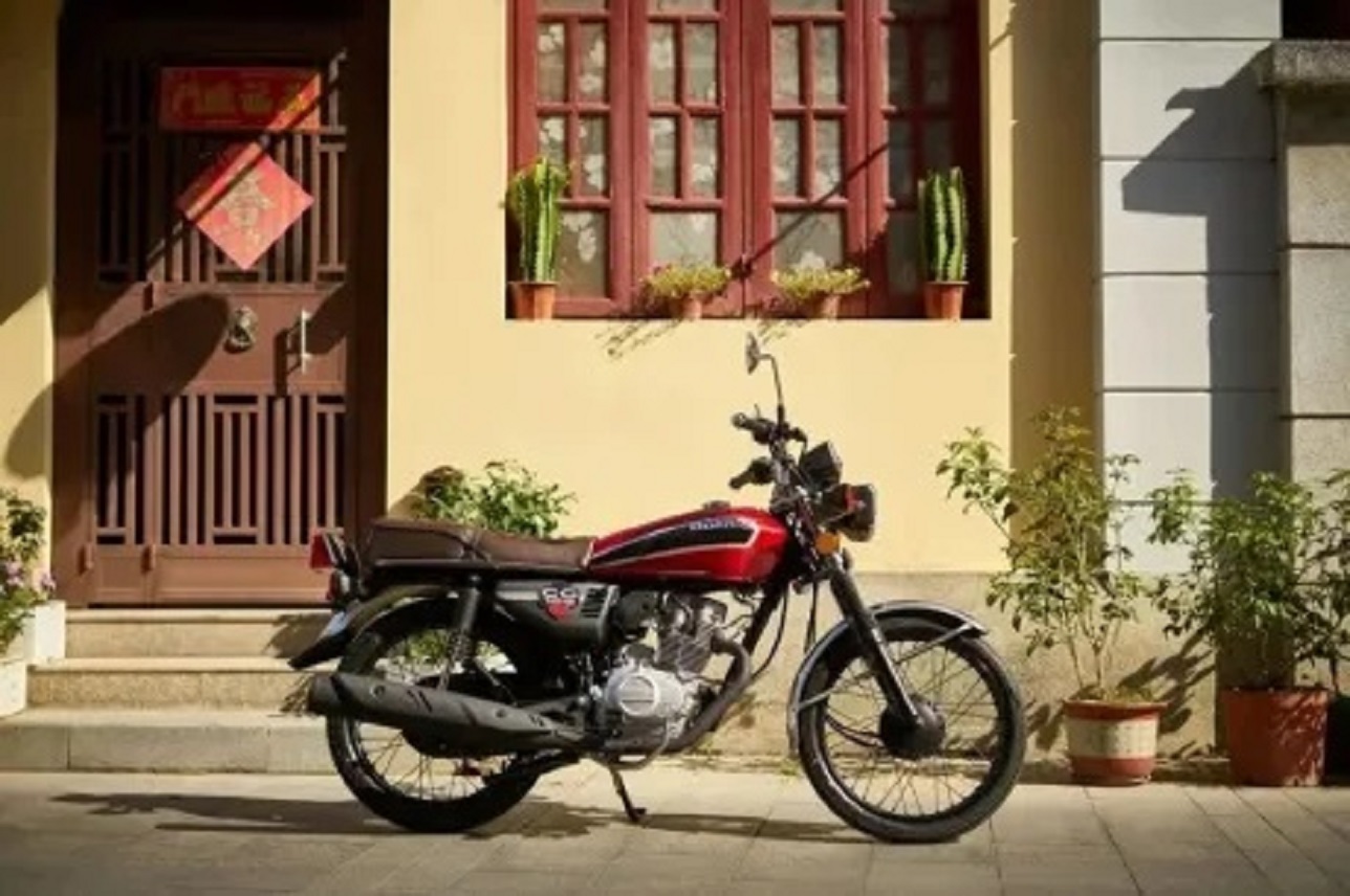 Honda launched a classic clutch model for less than 27 million, wide open to Vietnam