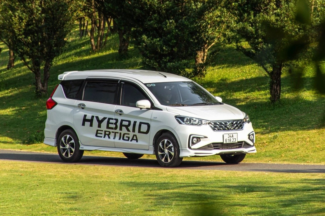 Suzuki Ertiga hybrid has a strong discount at the end of the year, much cheaper than Mitsubishi Xpander