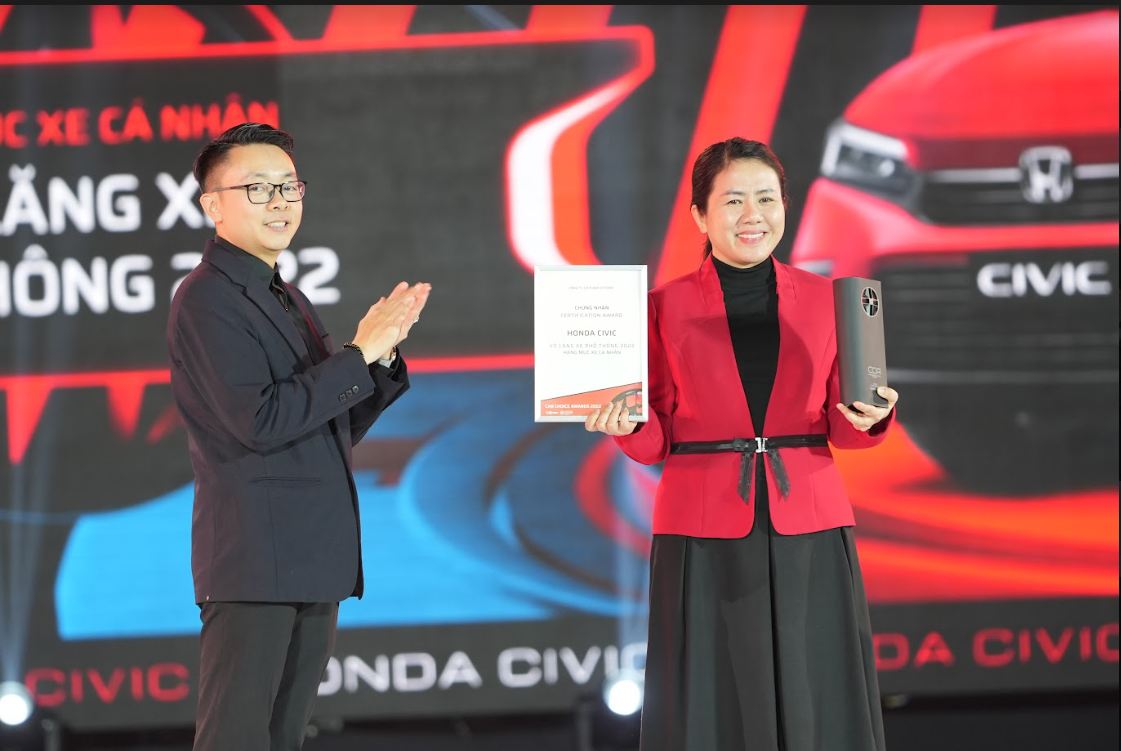 Honda Civic is honored to receive the ‘Common Car Steering Wheel 2022’ award at the Car Choice Awards ceremony