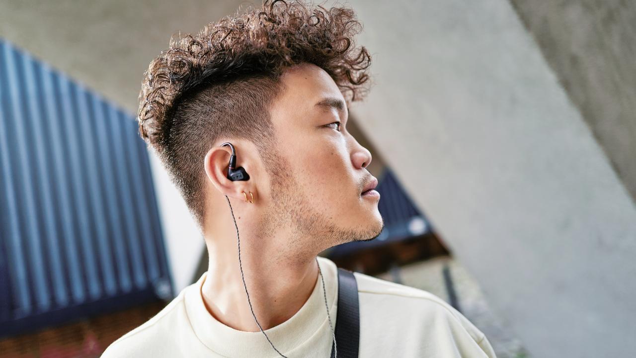 SENHEISER IE200 AWESOME – EASILY ENJOY DETAILED SOUND ANYWHERE
