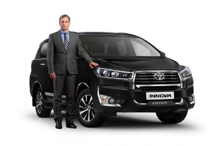 Toyota Innova Crysta 2023 revealed with a beautiful design, received a deposit with only 14 million VND