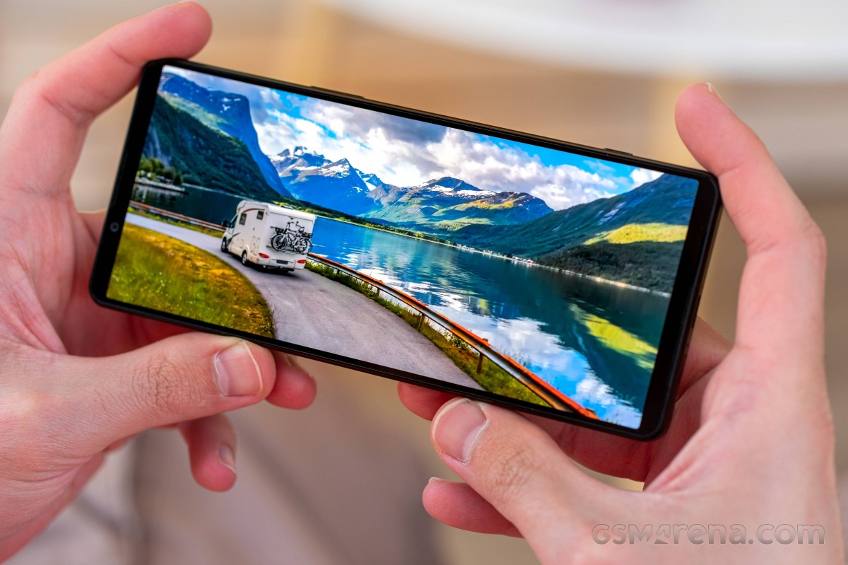 Sony Xperia 1 V design leaks, will be the thinnest phone equipped with Snapdragon 8 Gen 2
