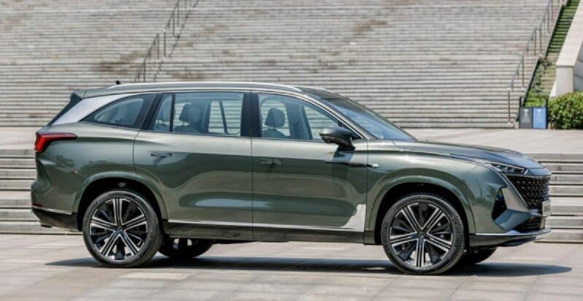 New 6-seat SUV ‘rookie’ revealed, open for sale next March for less than 700 million VND