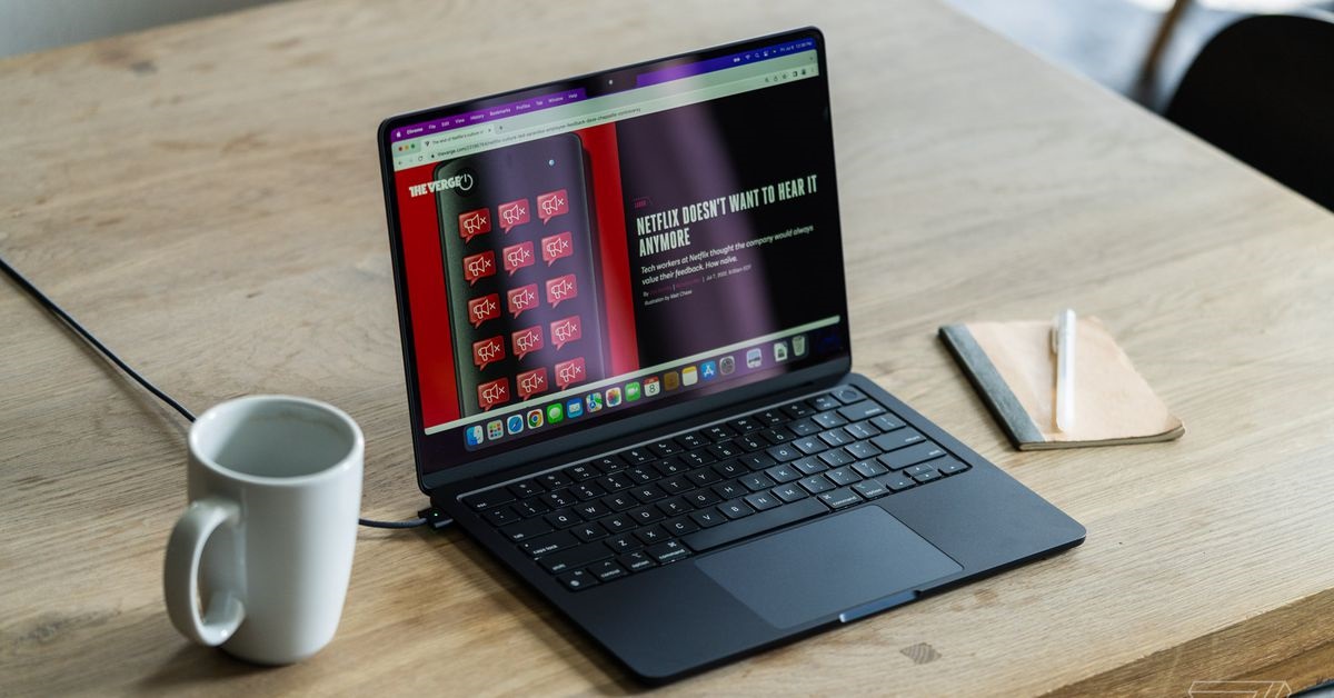 Macbook Air M2 drops in price at a super fast rate even though it’s been released for less than a year