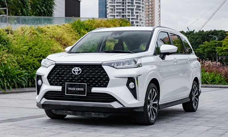 Giá xe Toyota Veloz Cross lăn bánh kèm ưu đãi kép trong tháng 2/2023: Mitsubishi Xpander ‘chạy dài’ ảnh 2