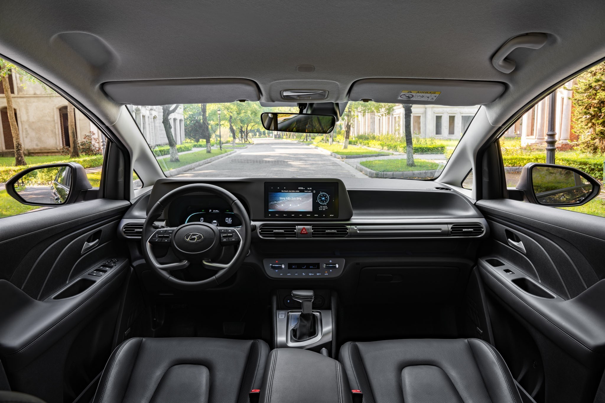 Siêu phẩm MPV của Hyundai giảm giá kỷ lục, rẻ hơn Mitsubishi Xpander số sàn tới 60 triệu đồng ảnh 4
