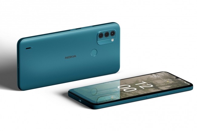 Should I buy a Nokia C31 with a 6.7-inch screen instead of the old iPhone 7?