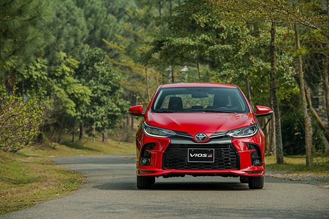 Giá lăn bánh Toyota Vios tháng 3/2023: Hút khách bằng ưu đãi kép, ‘đè đầu cưỡi cổ’ Hyundai Accent ảnh 2