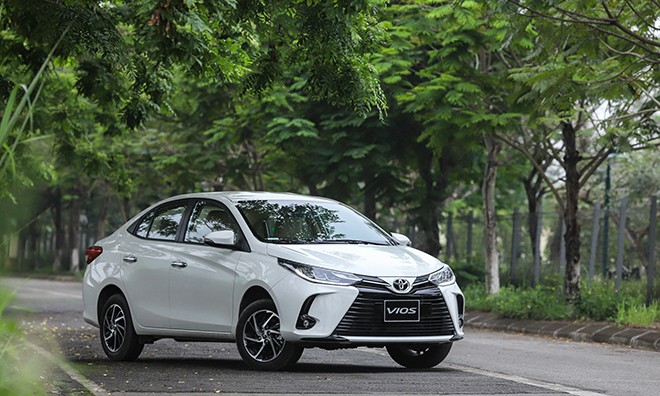 Giá lăn bánh Toyota Vios đầu tháng 4/2023: Tưng bừng ưu đãi, 'chèn ép' Hyundai Accent và Honda City ảnh 1