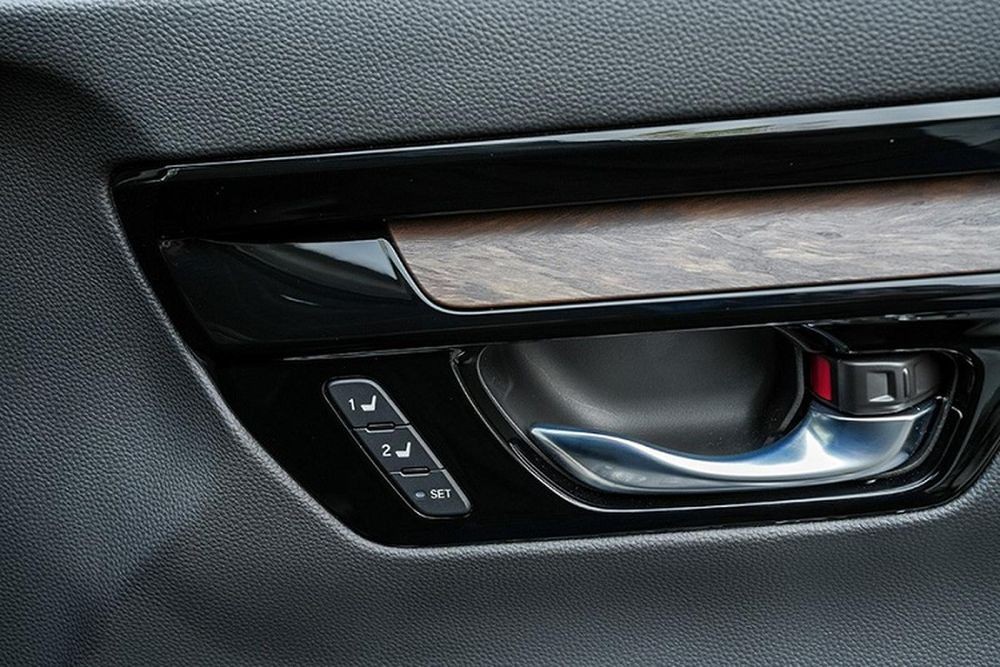 Cận cảnh phiên bản Honda CR-V 2023 mới: Thiết kế và trang bị trên cơ Mazda CX-5 và Hyundai Tucson ảnh 5
