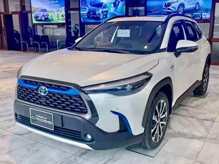 Toyota Corolla Cross giảm giá ‘sập sàn’, tổng ưu đãi tới 80 triệu đồng để thu hút khách Việt ảnh 2