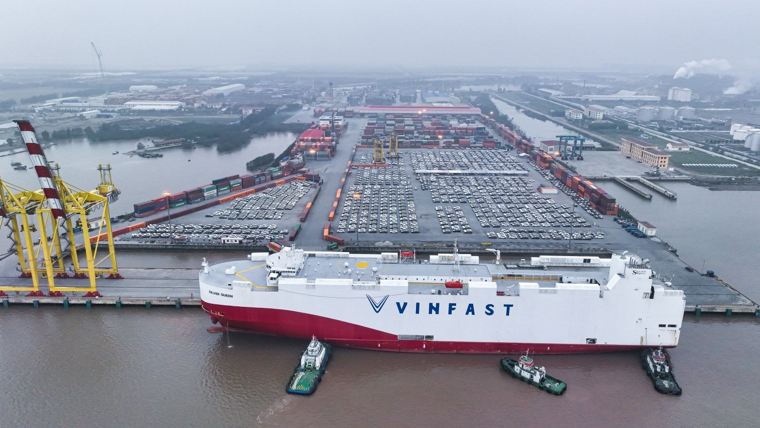 VinFast xuất khẩu 1.879 xe VF 8 tiếp theo tới Bắc Mỹ ảnh 1