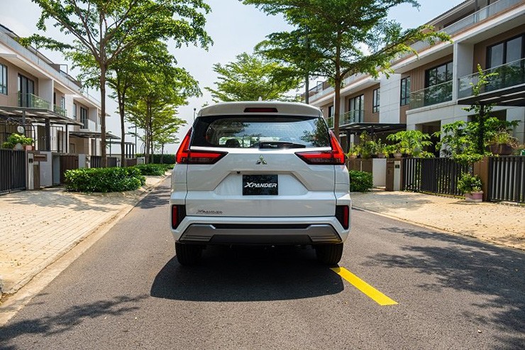 Giá xe Mitsubishi Xpander lăn bánh tháng 4/2023: Hút khách bằng ưu đãi, ‘chèn ép’ Toyota Veloz Cross ảnh 3