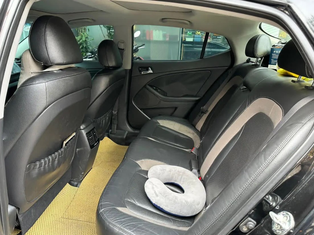 Đối thủ của Toyota Camry được rao bán với giá rẻ ngang Kia Morning, trang bị hẳn động cơ hybrid ảnh 8