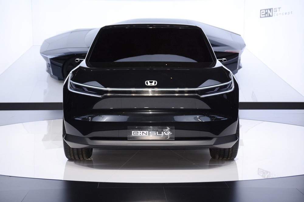 Honda CR-V bản chạy điện lộ diện với thiết kế hoàn hảo, chốt lịch ra mắt trong năm nay