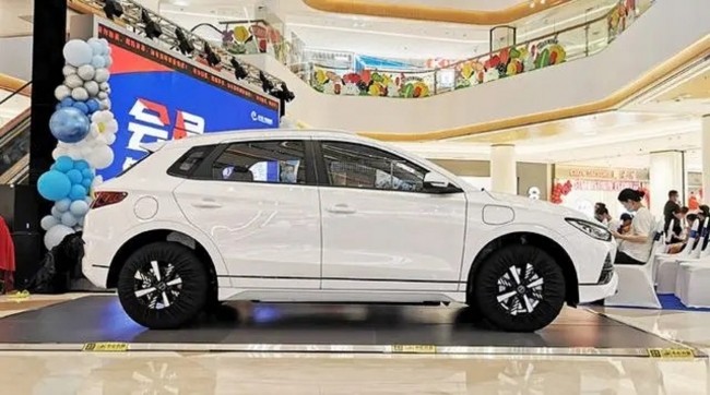 Tin xe trưa 24/4: Đối thủ ‘out trình’ Hyundai Grand i10 và Kia Morning sắp ra mắt với giá cực rẻ ảnh 3