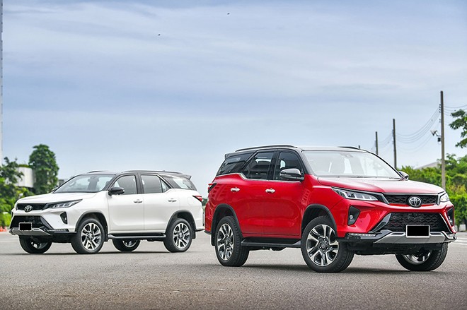 Giá lăn bánh Toyota Fortuner tháng 4/2023: Tự tin thách thức Ford Everest và Hyundai Santa Fe ảnh 2