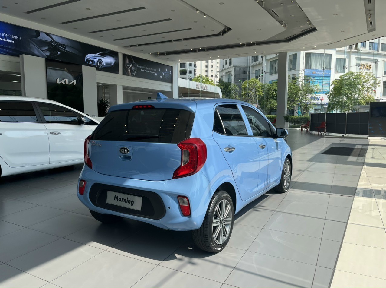 Giá lăn bánh Kia Morning mới nhất đầu tháng 5/2023 rẻ ngỡ ngàng, sẵn sàng lật đổ Hyundai Grand i10 ảnh 5