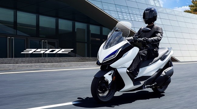 ‘Kẻ thách thức’ Honda SH ra mắt với động cơ mạnh mẽ hơn ‘Vua tay ga’, hút khách với giá bán cực rẻ ảnh 3