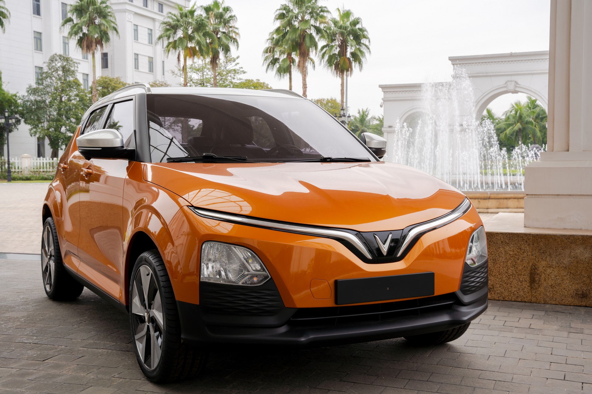 Sun Taxi buys 3,000 VinFast VF 5 Plus electric cars, promoting the green transport revolution in Vietnam