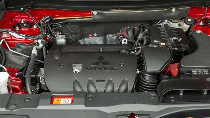 Giá Mitsubishi Outlander lăn bánh tháng 6/2023: Uy hiếp ‘ngôi vương’ của Mazda CX-5 nhờ ưu đãi khủng ảnh 9
