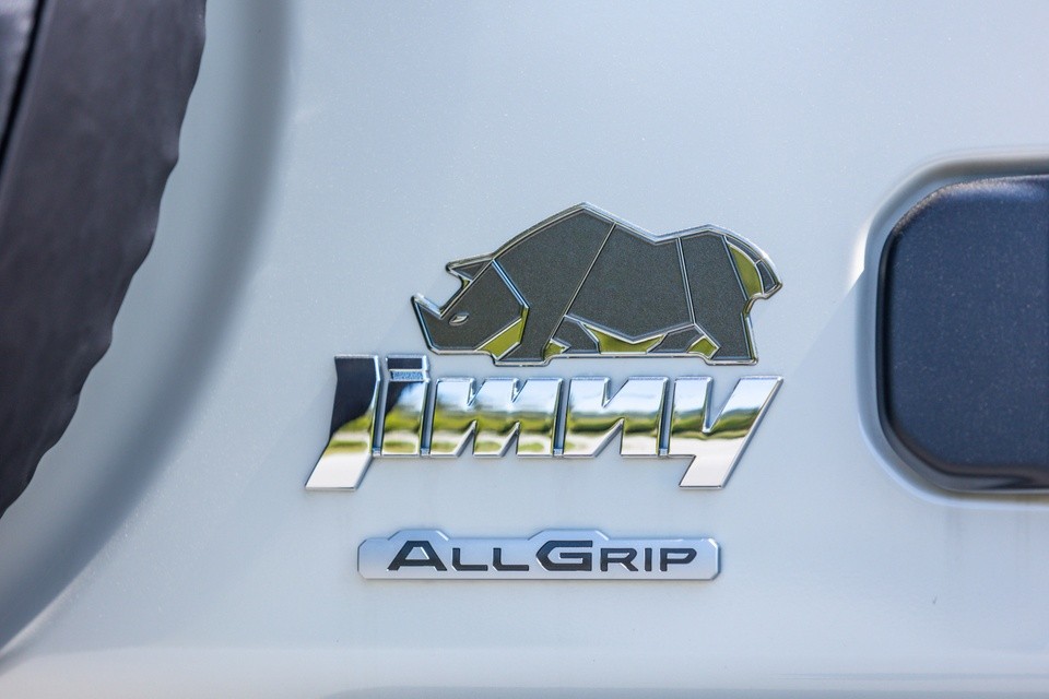 Suzuki Jimny ra mắt phiên bản đặc biệt, thiết kế ngoại thất nhiều điểm nhấn dễ ‘gây sốt’