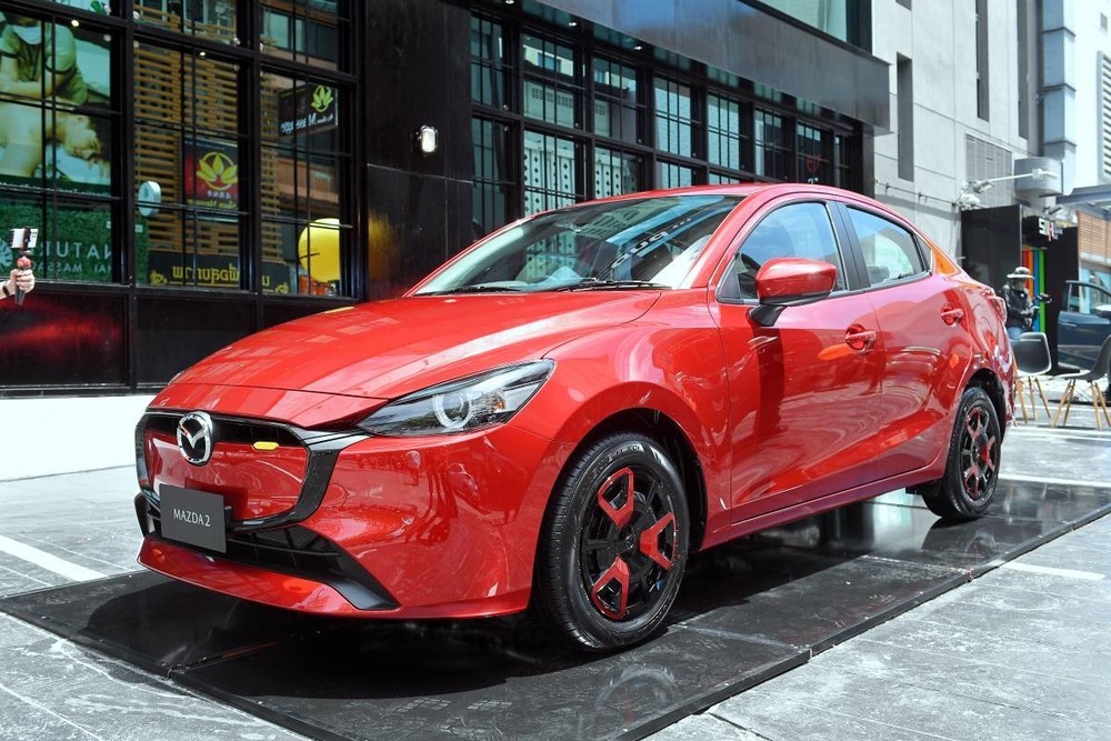 Mazda2 2023 ra mắt: Nâng cấp trang bị, tinh chỉnh ngoại thất, chờ ngày về Việt Nam ‘đấu’ Honda City