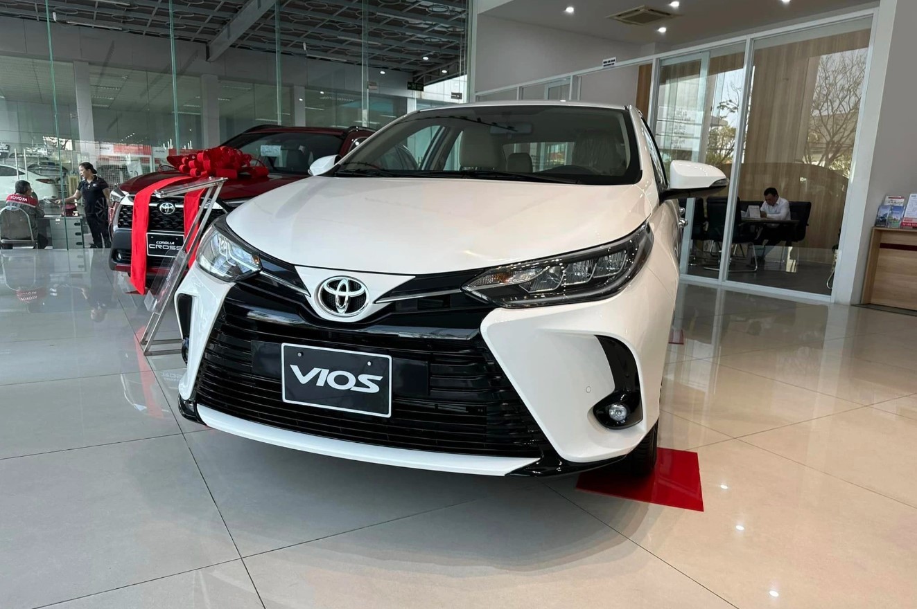 Toyota Vios giảm giá cực sâu, quyết hạ bệ Honda City và Hyundai Accent lấy lại ngôi vương ảnh 1