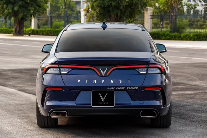 Giá xe VinFast Lux A2.0 lăn bánh mới nhất cuối tháng 10/2023 kèm ưu đãi hấp dẫn ảnh 7