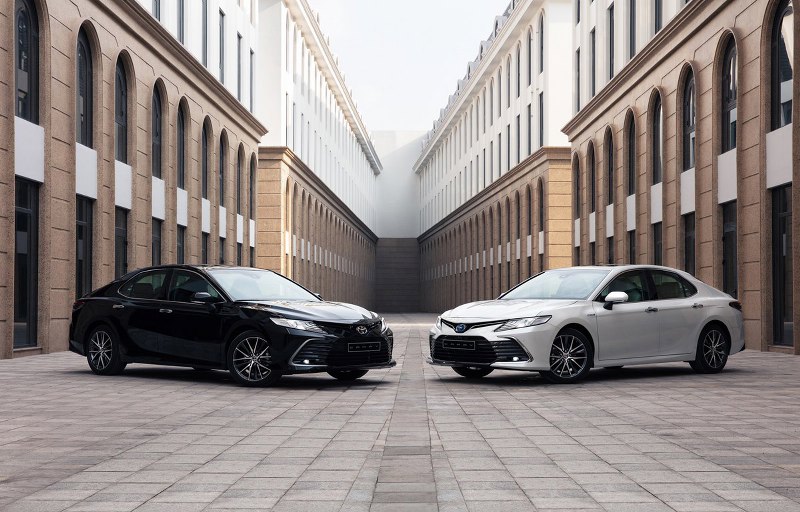 Toyota Camry tiếp tục giảm giá cực sâu, khách Việt mua xe lúc này sẽ tiết kiệm được khoản tiền lớn