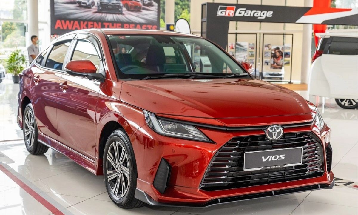 Toyota Vios ‘lật đổ’ Honda City, lấy lại ‘ngôi vương’