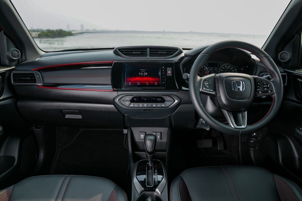‘Đàn em’ của Honda HR-V ra mắt với loạt trang bị và tính năng vượt trội, sẵn sàng ‘đấu’ Toyota Raize