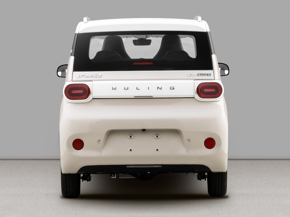 Lộ diện Wuling Hongguang Mini EV phiên bản mới: Diện mạo thêm điểm nhấn, ‘to, khỏe’ hơn
